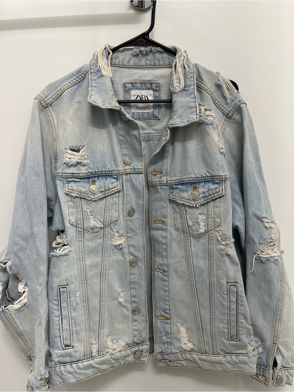 ZARA Light Blue Distressed Denim Jacket Men’s size M
